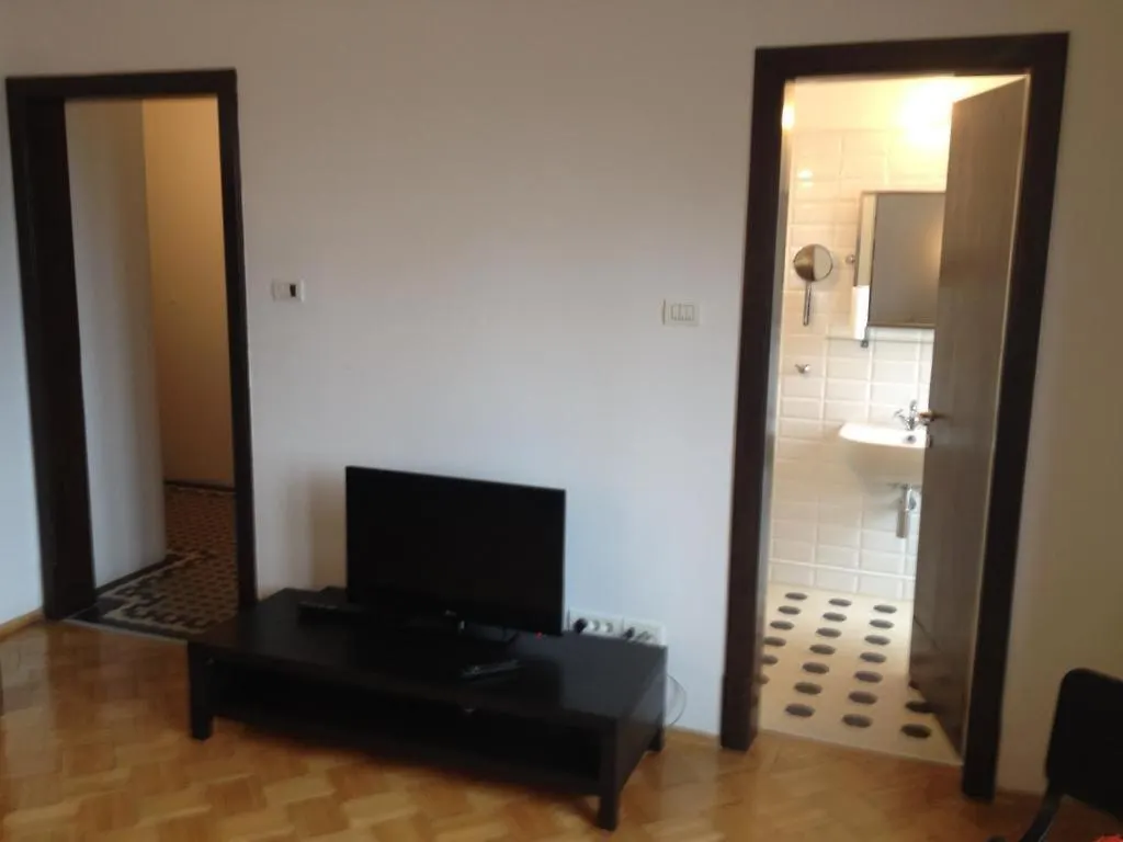 Central Studio Across From Intercontinental Bukarest Rumänien