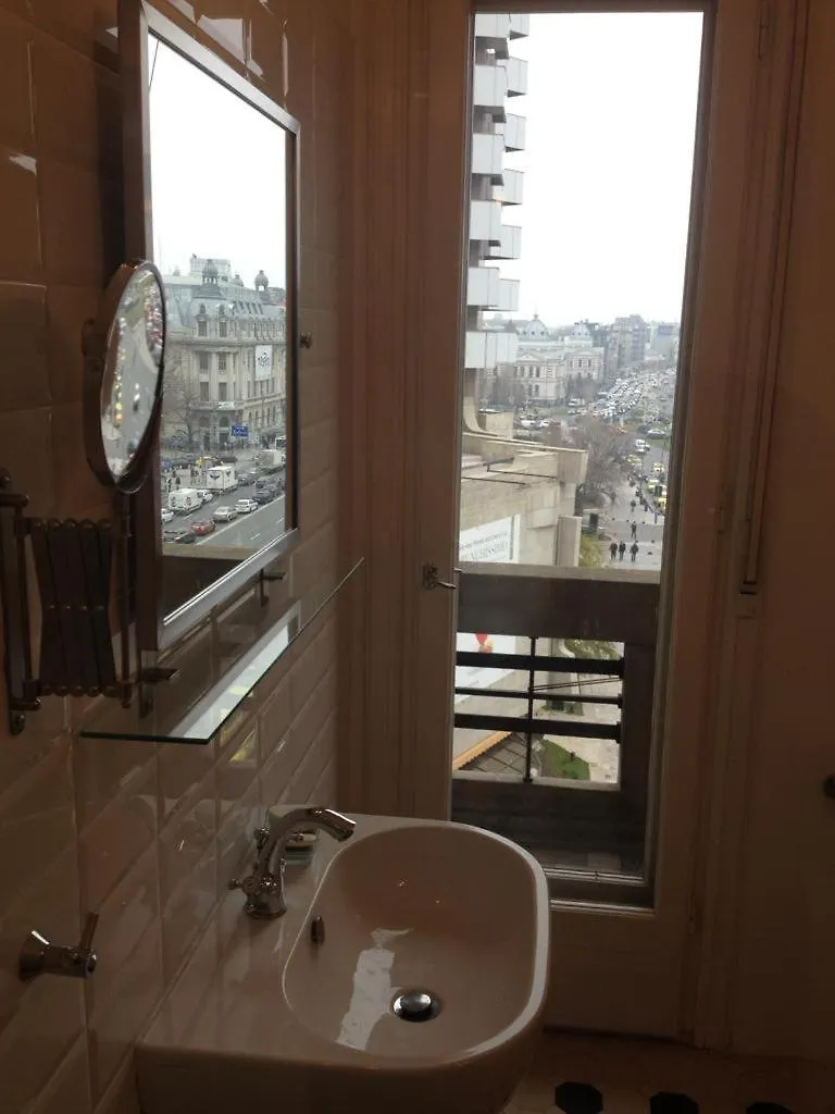 Central Studio Across From Intercontinental Bucharest