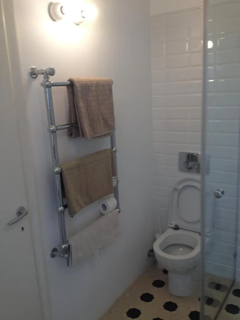 Apartment Central Studio Across From Intercontinental Bucharest Romania